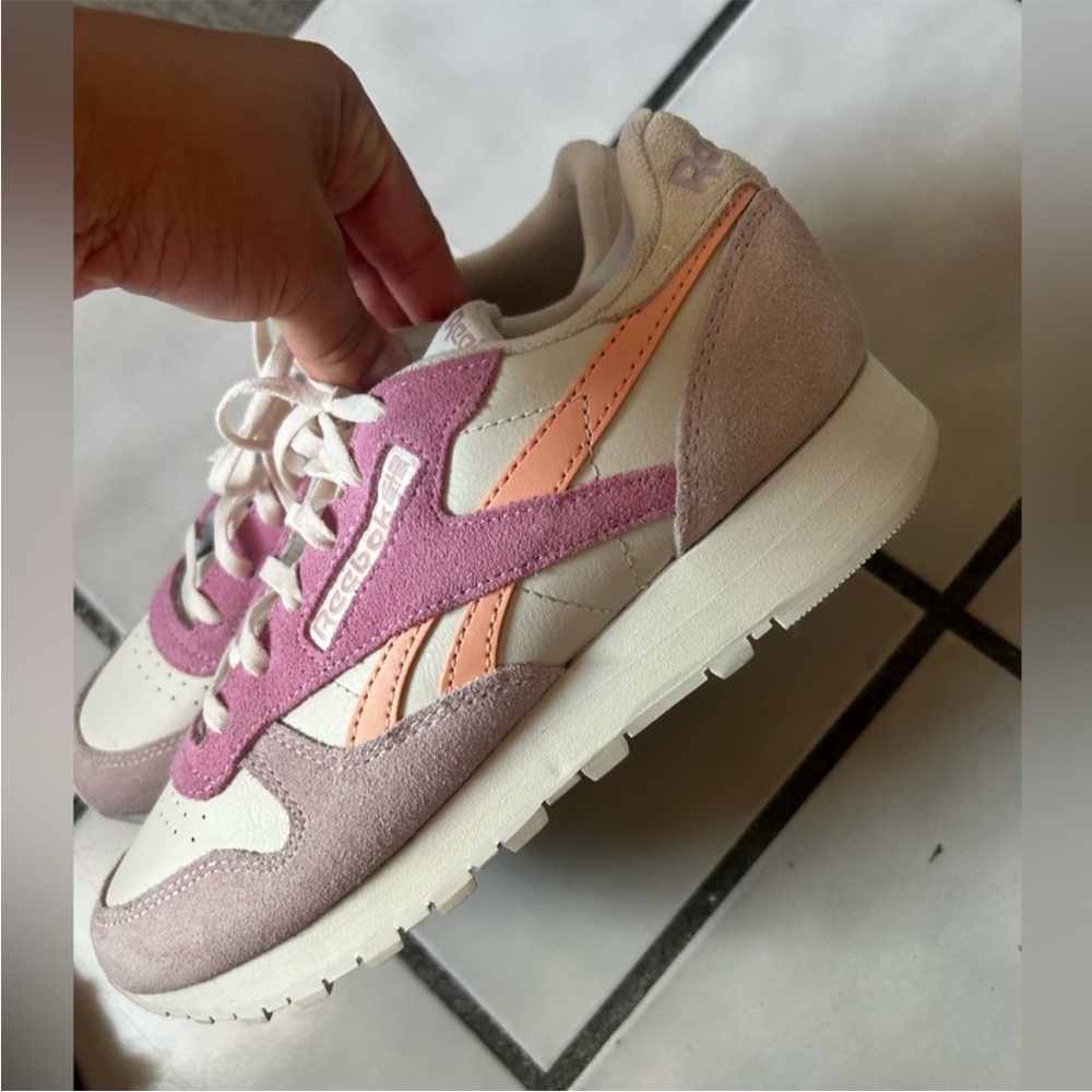 Reebok NWOT Shoes - Picture 2 of 12